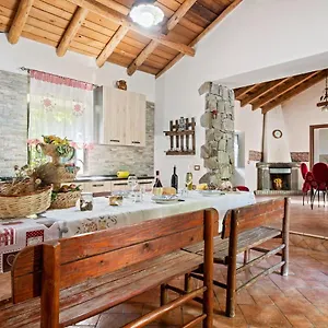 Belvilla By Oyo Casa Otaiti Maniace